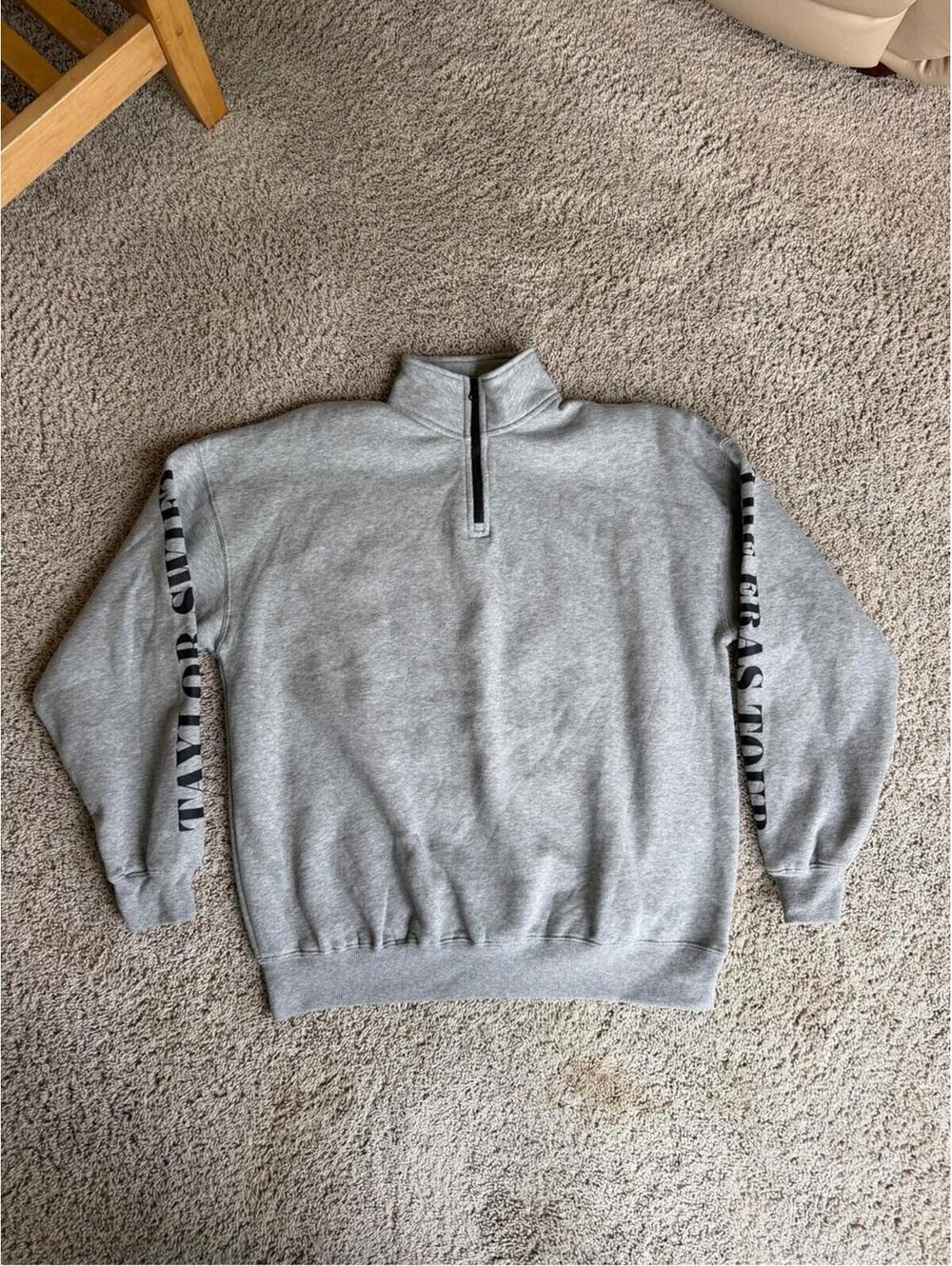 Taylor Swift The Eras Tour grey quarter-zip fleece pullover sweatshirt s small